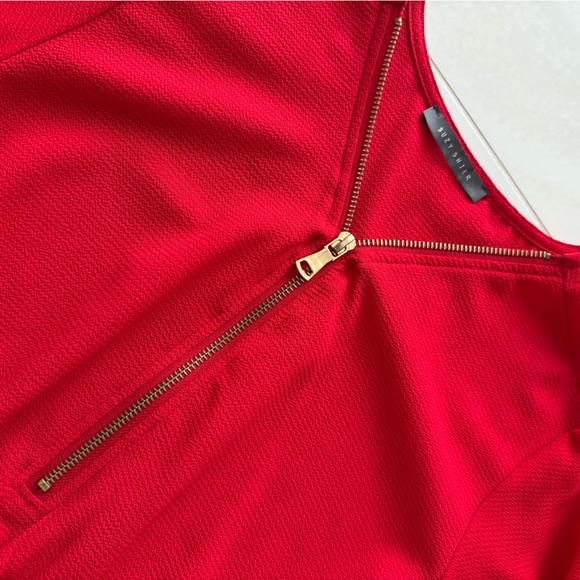 Women’s Suzy Shier Flare Blouse - Picture 3 of 4